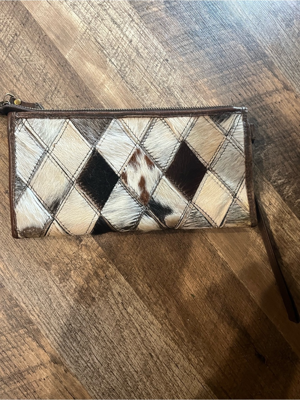 STS Ranchwear Black & White Diamond Patch Wristlet - Picture 2 of 3